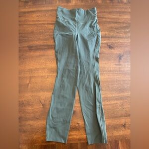 Lululemon Base Pace High-Rise Crop 23" Leggings Size 2 Green